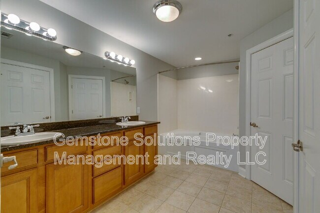 Building Photo - 3201 Aspen Grove Dr