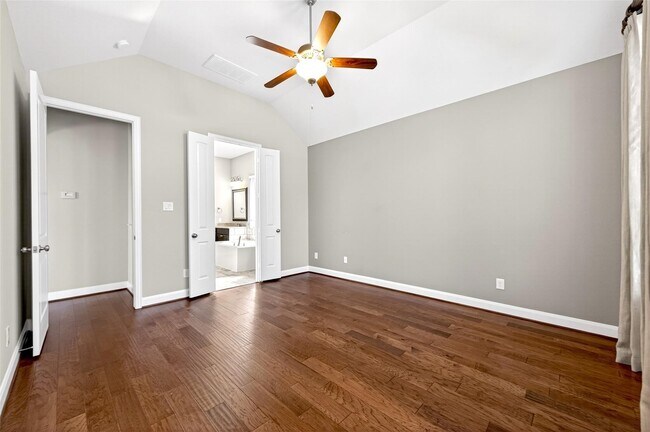Building Photo - 14 S Sawbridge Cir
