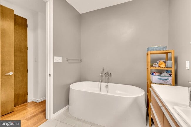 Building Photo - 1207 Girard St NW