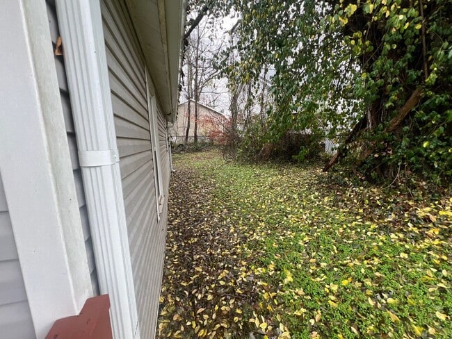 Building Photo - 3 Bed, 2 Bath House in Clarksville!!