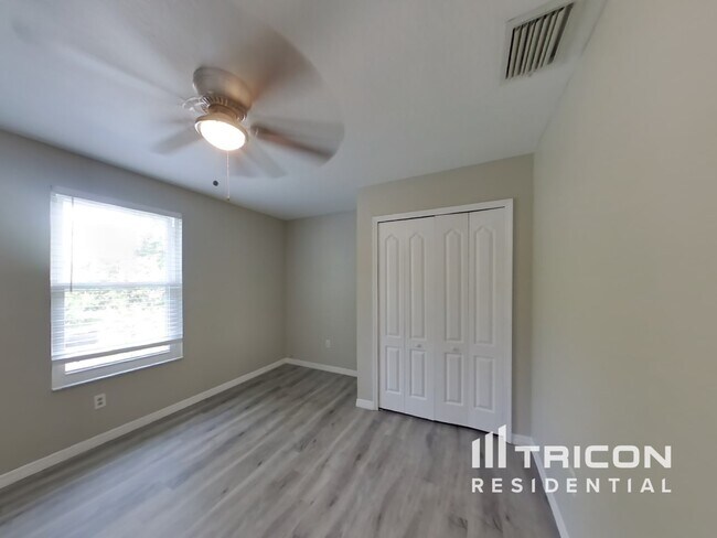 Building Photo - 715 Grand Canyon Dr
