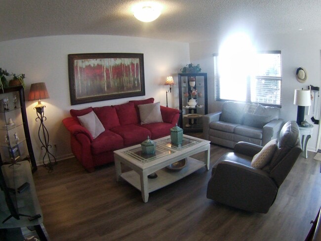 Building Photo - 571 Capri L