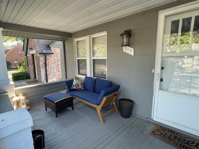 Building Photo - Nicely Remodeled 3beds/2bath House in Fern...