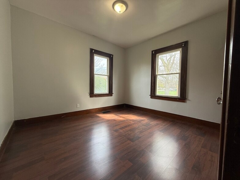 Bedroom - 318 Scio St