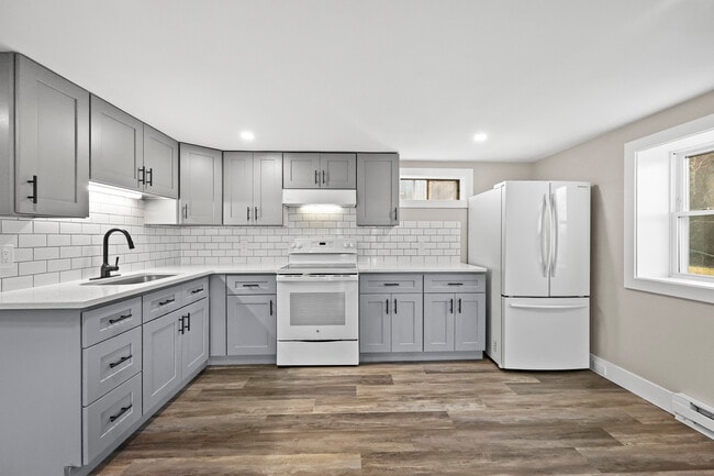 Building Photo - 58 Economy Dr