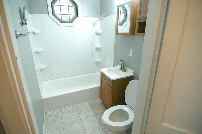 Building Photo - 711 Croley Dr