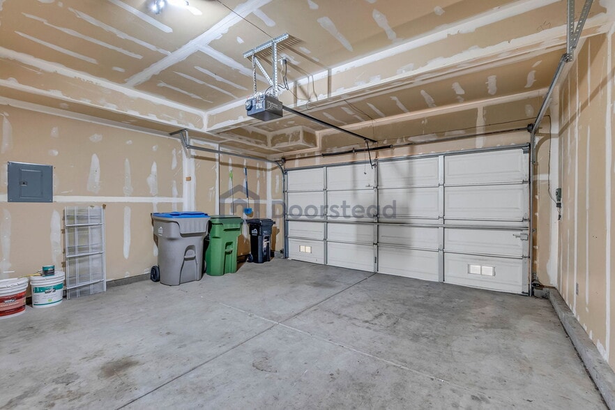 Building Photo - 2955 Vineyard Park Dr