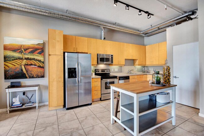 Building Photo - 7301 E 3rd Ave