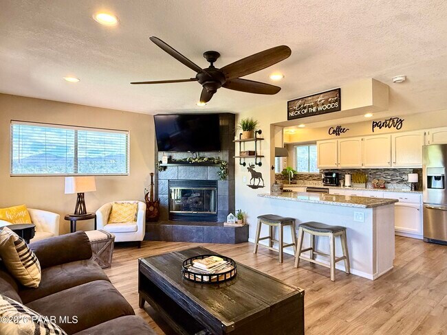 Building Photo - 4871 Butterfly Dr