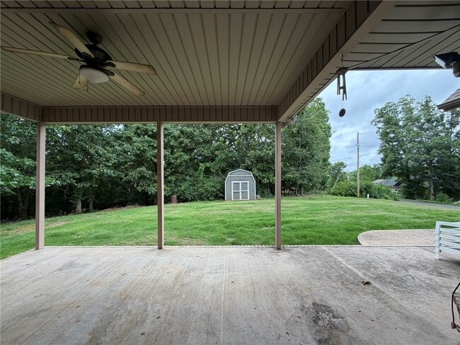 Building Photo - 1 Elder Ln