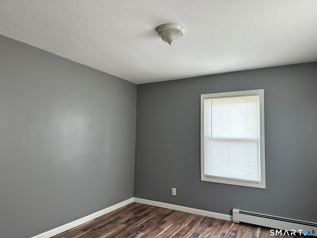 Building Photo - 210 Bouley Ave