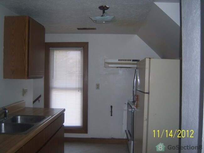 Building Photo - Cozy  1bed/1bath duplex