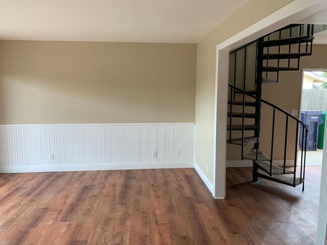 Building Photo - 2-Bedroom Home with Balcony in Orcutt – Pe...