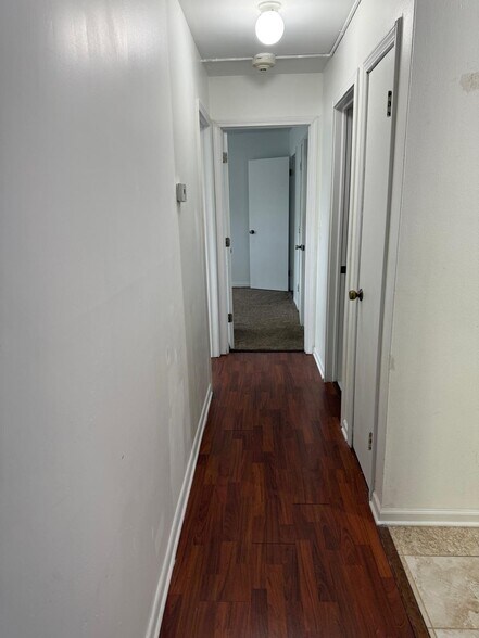 Hallway - 4425 Blackhawk Ln