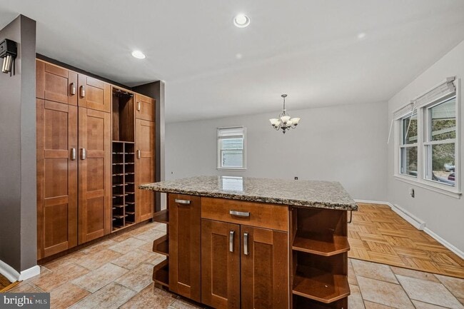 Building Photo - 1513 Fresno Rd