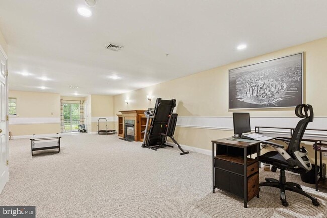 Building Photo - 178 Hedge Row Cir