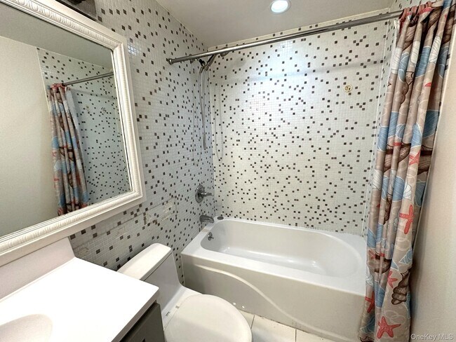 Building Photo - 132-03 Sanford Ave