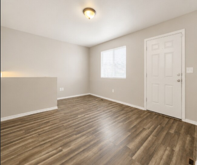 Building Photo - 803 S Logan Ave