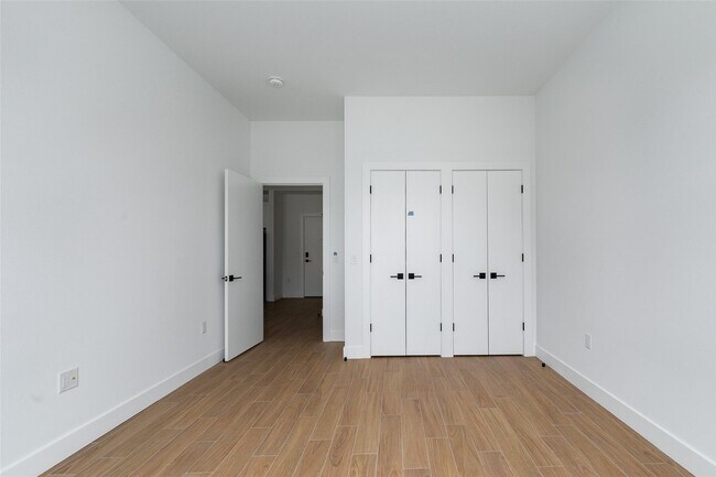 Building Photo - 200 Arno Dr