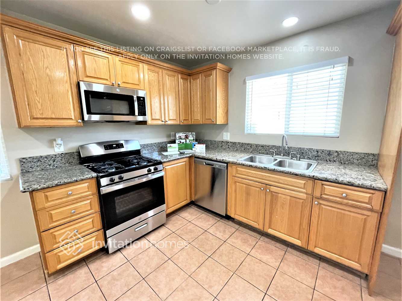 Building Photo - 11148 S Wilton Pl