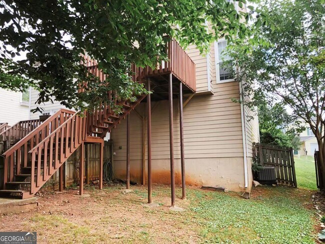 Building Photo - 1713 Barrington Overlook