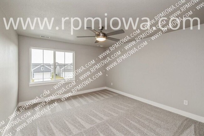 Building Photo - RENT SPECIAL!! 4 Bedroom, 2.5 Bathroom Hom...