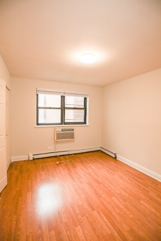 Building Photo - 606 W Cornelia Ave