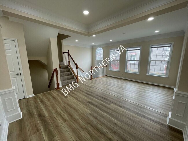 Building Photo - 22525 Maison Carree Square