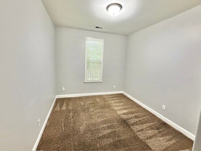 Building Photo - 5059 Stone Shadows Dr