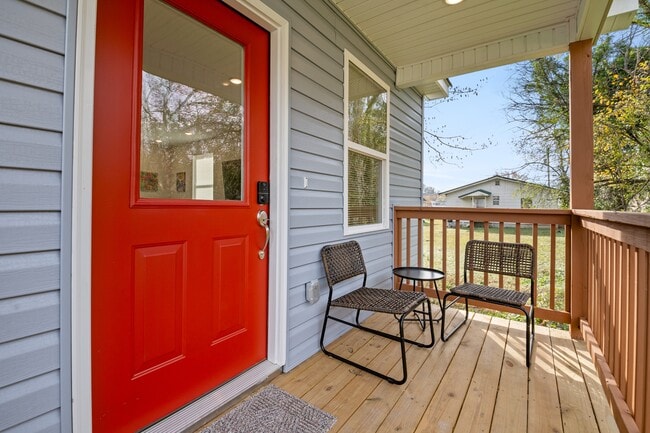 Building Photo - 24 Sawyer St