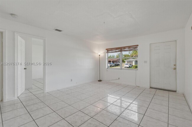 Building Photo - 2140 NW 21st Terrace