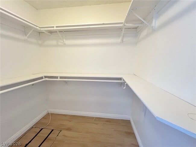 Building Photo - 428 S Beaumont St