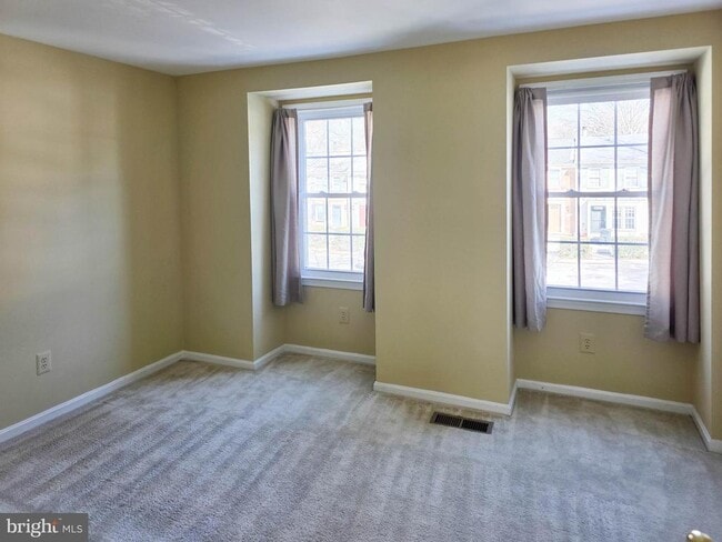 Building Photo - 20559 Strath Haven Dr