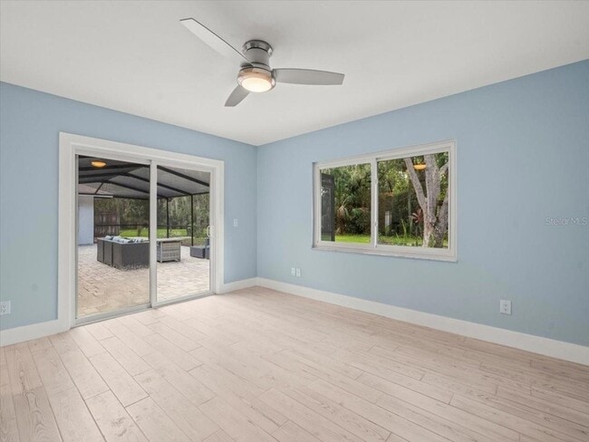 Building Photo - 11815 W Waterway Dr