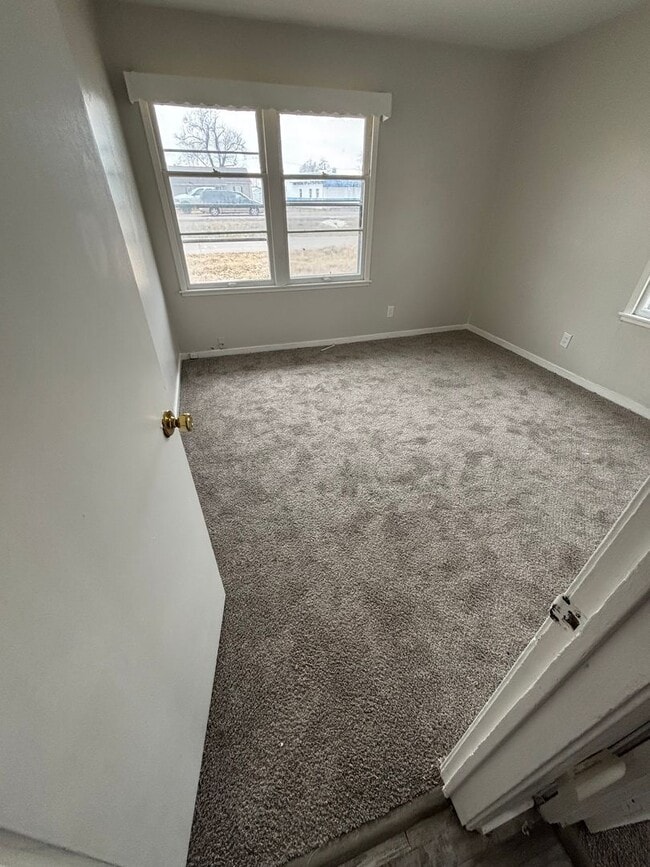 Building Photo - LIMITED TIME**1/2 OFF DEPOSIT**