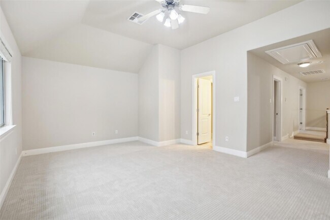 Building Photo - 10504 Prezia Dr
