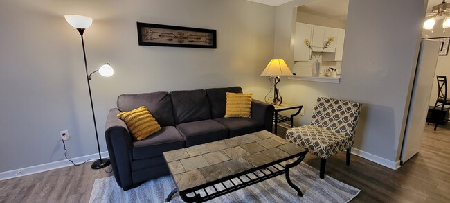 Living Room - 1522 Parkway