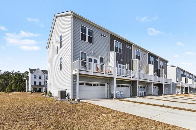 Building Photo - 801 Recess Pt Dr