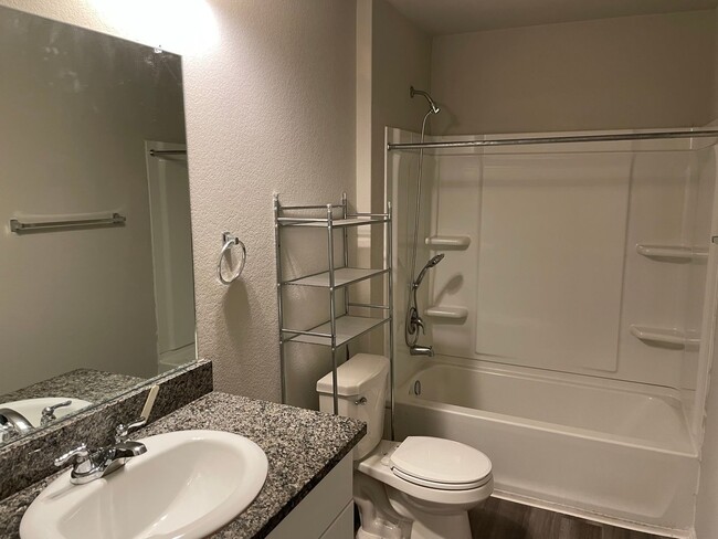 Building Photo - AVAILABLE IN BULVERDE!  In Hidden Trails S...
