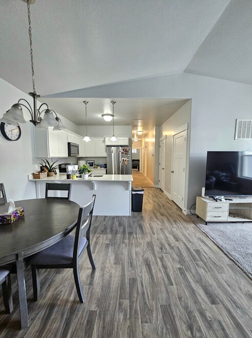 Building Photo - 14648 McKellen Dr
