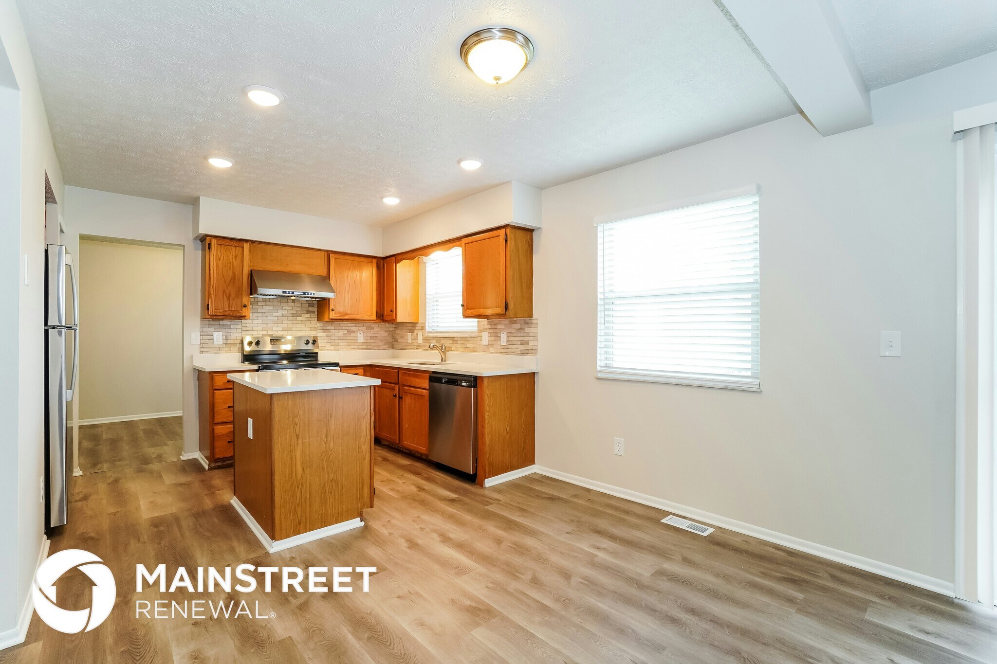 Building Photo - 8492 Kingsley Dr