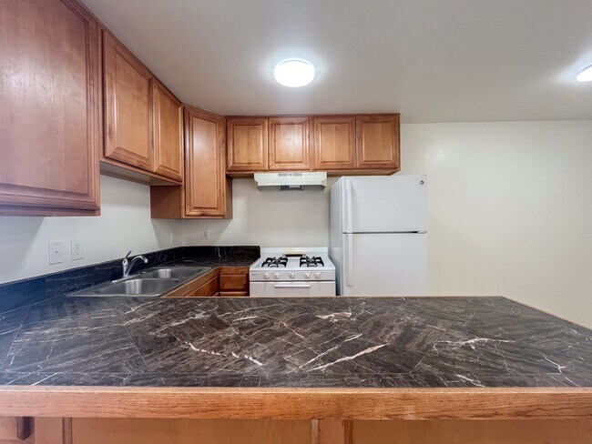 Interior Photo - 1625 257th St