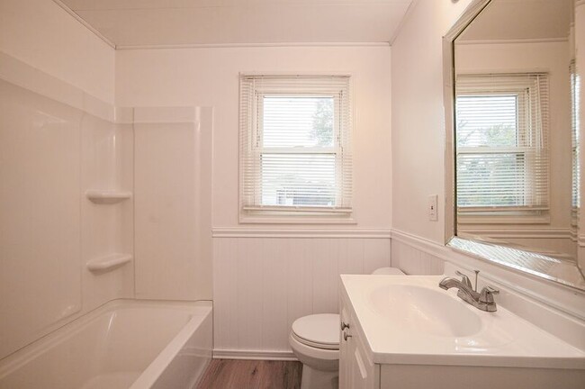 Building Photo - 37-39 Greenwood Street