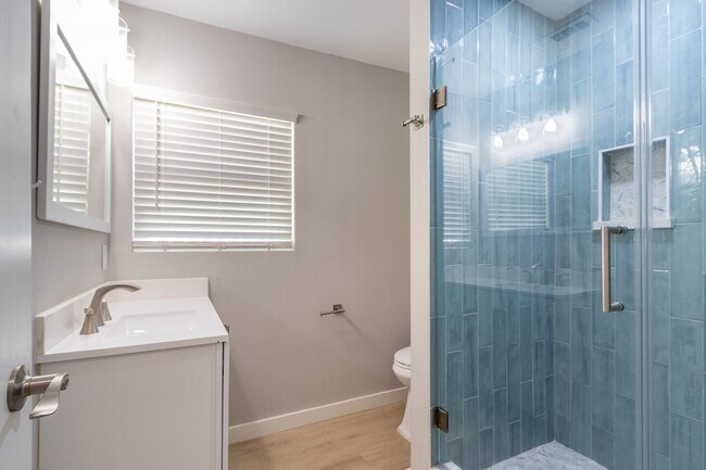 Building Photo - 2830 Bay Oaks Harbor Dr