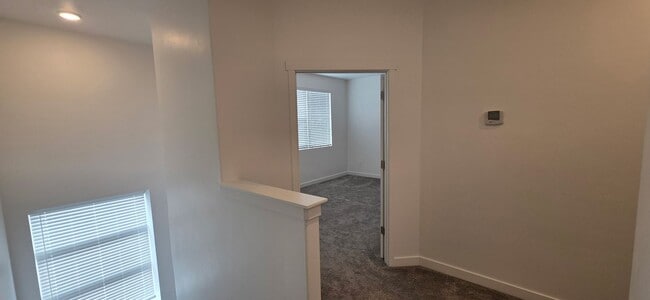 Building Photo - Rockwell Townhome in American Fork - For Rent - 3 Bedroom 2.5 Bath - Pool & Clubhouse