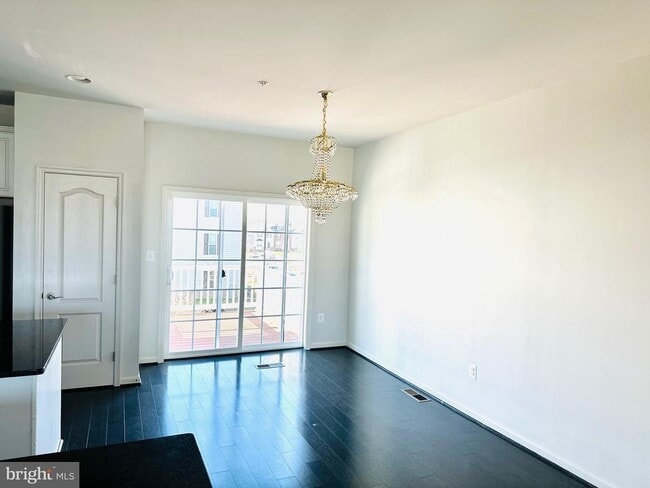 Building Photo - 9448 Adelaide Ln