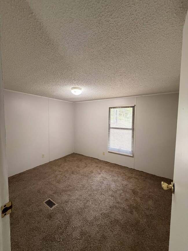 Building Photo - 48 Jenny's Way