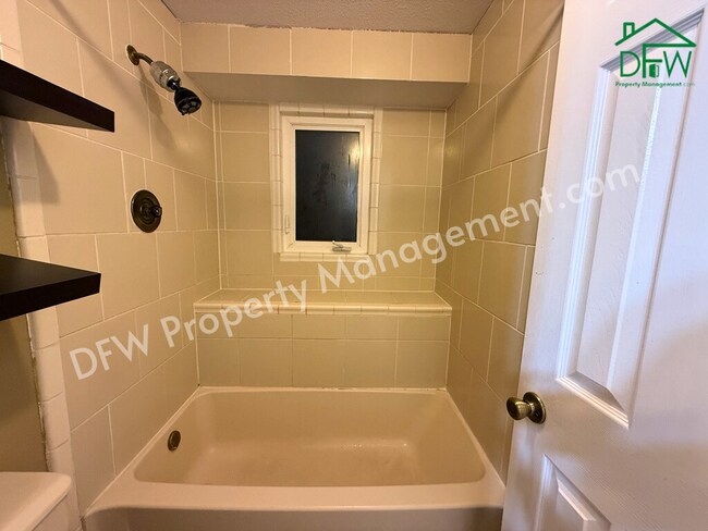 Building Photo - Charming 3-Bedroom Home for Lease in Watauga!