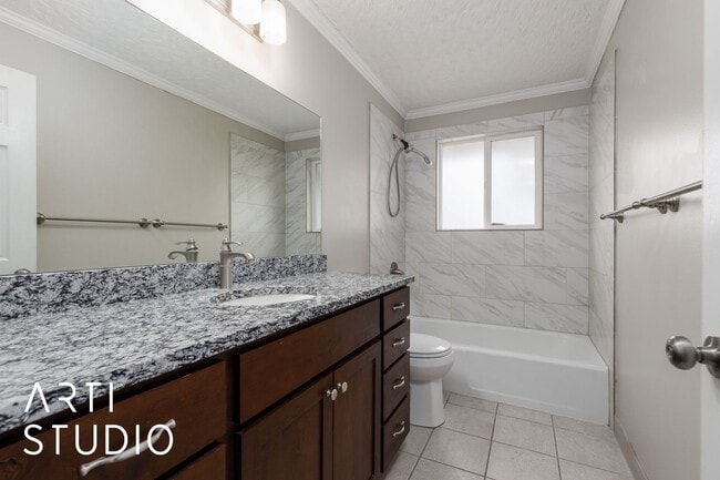 Building Photo - Move-In Ready! Beautiful 3-Bedroom Home in...