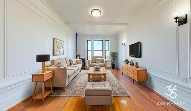 Building Photo - 555 Edgecombe Ave